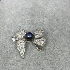 Elegant Silver and Natural Black Pearl Bow Brooch